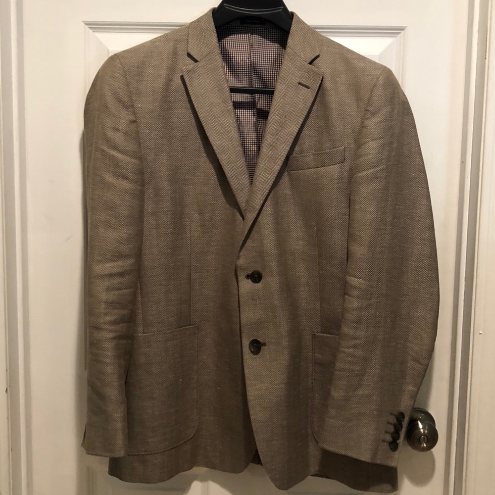 Casual yet stylish linen blazer with cool liner